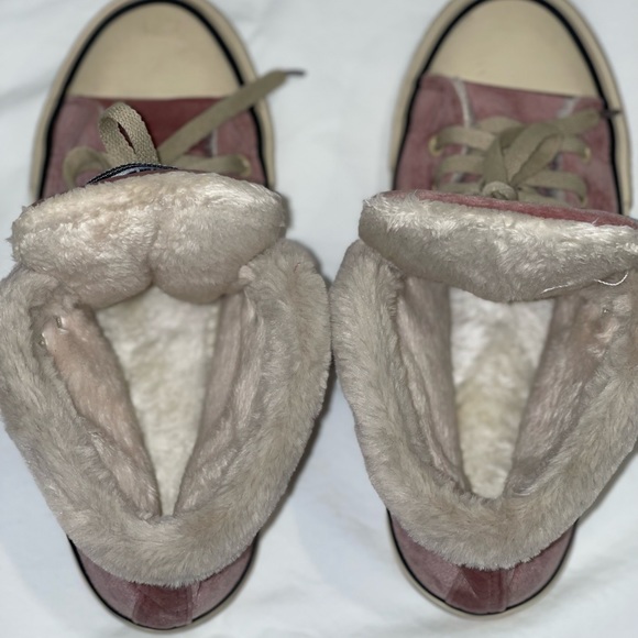 Beierpal Ber*Star Hi Top Sneakers with faux fur lining. - Picture 3 of 9